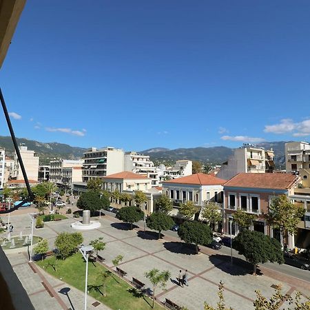 Spacious View Of Central Square Kalamata Bagian luar foto