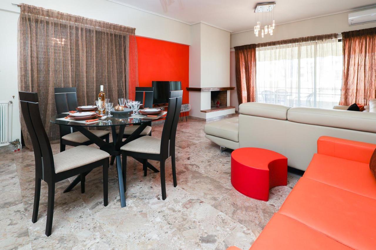 Spacious View Of Central Square Kalamata Bagian luar foto