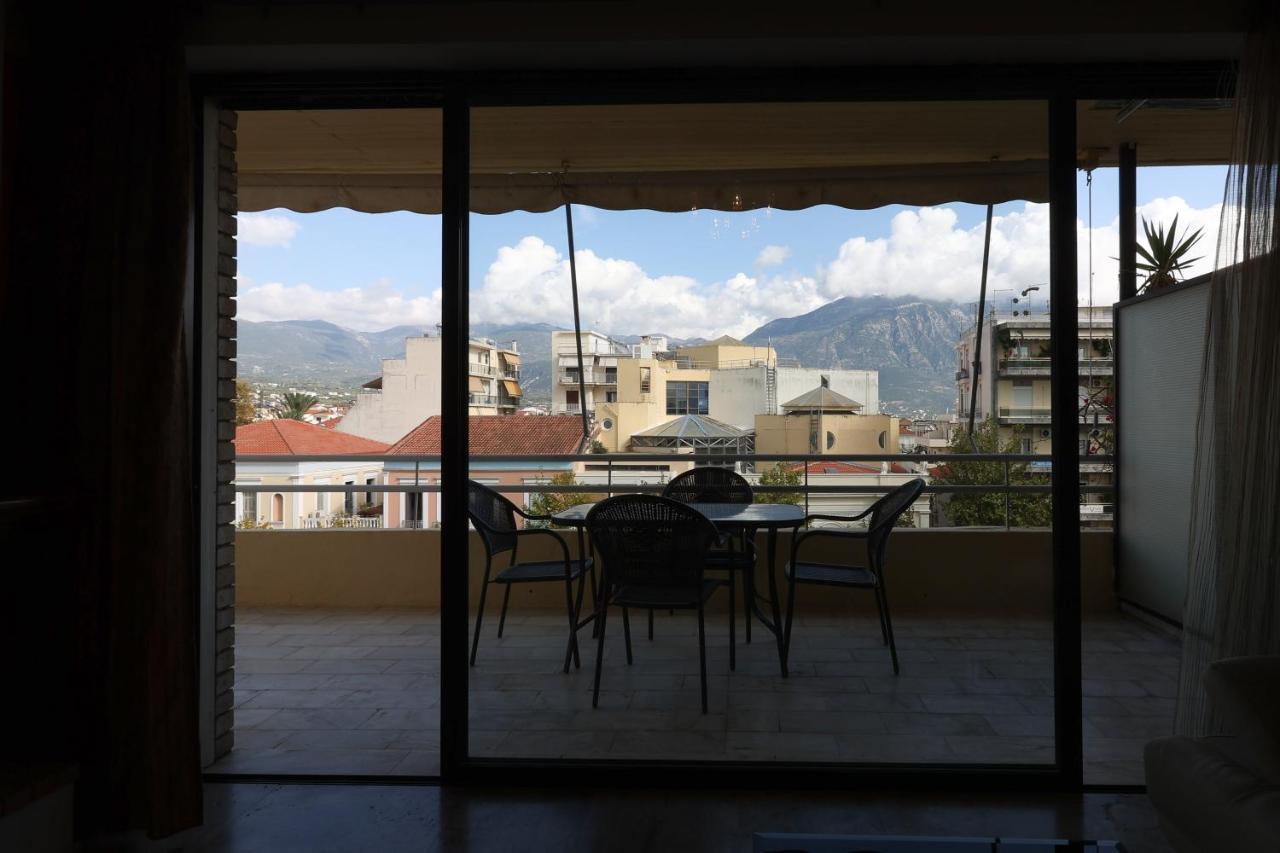 Spacious View Of Central Square Kalamata Bagian luar foto