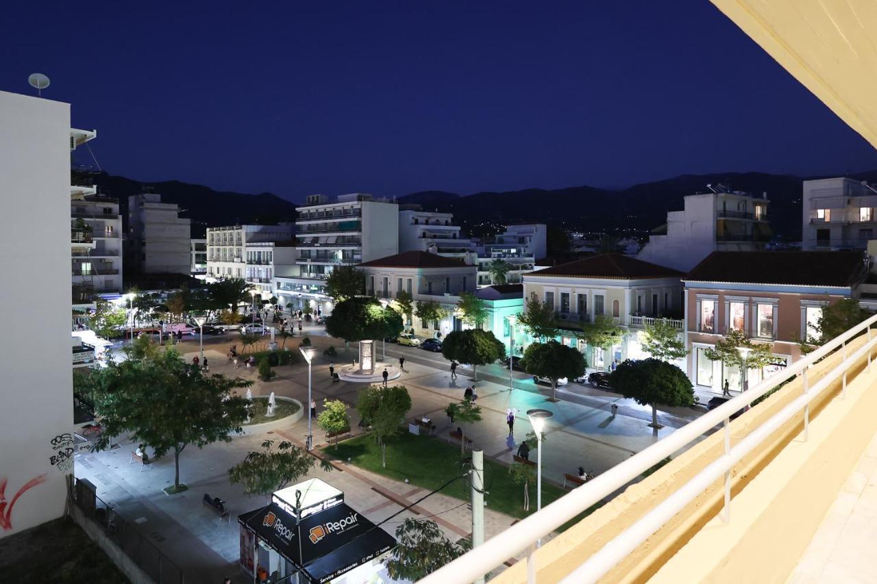 Spacious View Of Central Square Kalamata Bagian luar foto